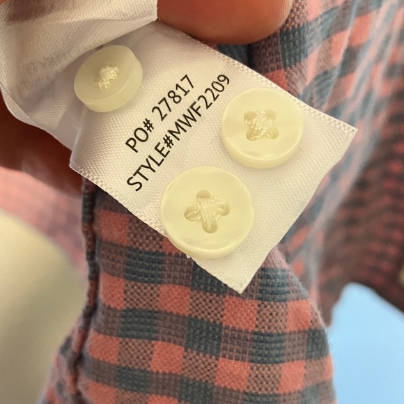 Faherty Soft Checkered Button-Up Shirt - Picture 7 of 8